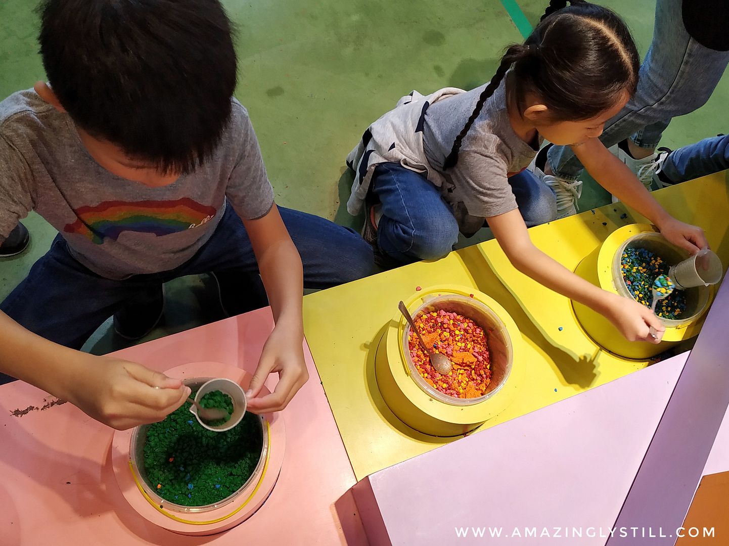 Family Trip to Taiwan Lucky Art Crayon Factory Amazingly Still